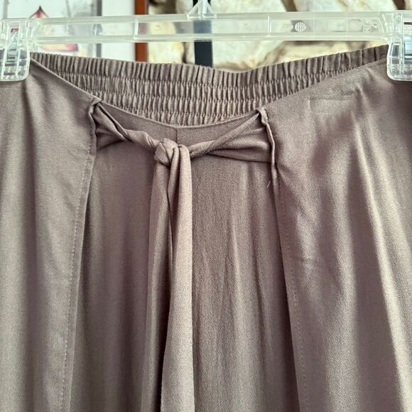 NWT Torrid women’s plus pleat front crepe wide leg pants size 2 - Picture 4 of 11